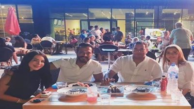 يوسف الشريف يقضى إجازة العيد في الساحل الشمالى برفقة زوجته