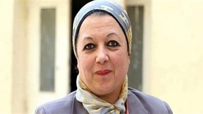 ماجدة نصر تطالب بخطة واضحة للدمج بين التعليم الإلكتروني والتقليدي