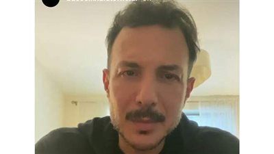 باسل خياط يطلب من جمهوره ومحبيه الدعاء لوالده