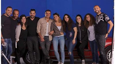 صورة عمرو دياب ودينا الشربيني تشعل مواقع التواصل.. إعرف الحكاية