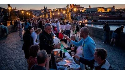 مفاوضات قريبة بين براغ وموسكو حول التطبيع