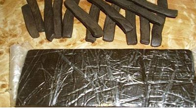 حبس عاطل لحيازته 48 طربة حشيش في الشرقية