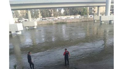انتشال جثمان شاب غرق في ترعة المنصورية بالدقهلية | صور