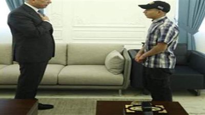 الكاظمي يستقبل الطفل العراقي 