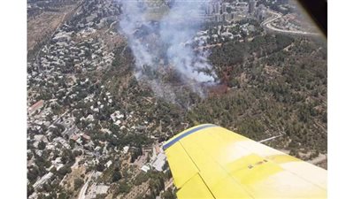 إسرائيل تسيطر على حرائق ارتفاع الحرارة بالقدس (فيديو)