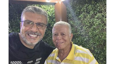 عمرو الليثي يحتفل بعيد ميلاد حسن حمدي:  العظيم