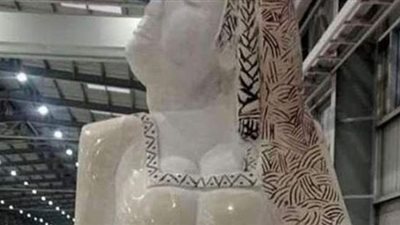 صاحب تمثال مصر تنهض ردا على الانتقادات: معيار الجمال مختلف | فيديو