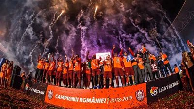 للمرة الثالثة على التوالي.. كلوج بطلا للدوري الروماني