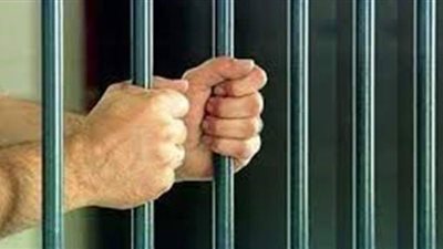 تجديد حبس عاطل لإتجاره بالنقد الأجنبي وبحوزته مليون جنيه في الجيزة