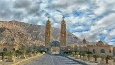 دير الأنبا أنطونيوس بالبحر الأحمر يواصل غلق أبوابه أمام الزوار