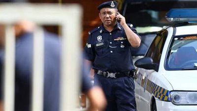 شرطة ماليزيا تداهم مكاتب 