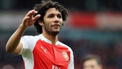 طرابزون يتقدم بعرض رسمي لأرسنال لاستعارة محمد النني