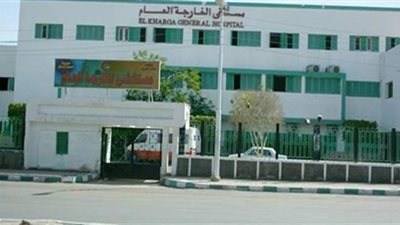 إصابة 5 من مراقبي امتحانات الدبلومات الفنية في انقلاب سيارة  بالوادى الجديد