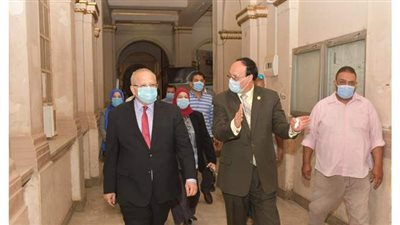 رئيس جامعة القاهرة يعلن عن 90 منحة مجانية كاملة لأوائل الثانوية العامة