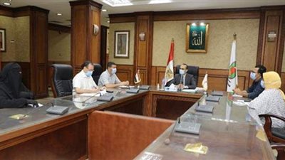 نائب محافظ سوهاج يتابع إجراءات تحديث المواقع الإلكترونية