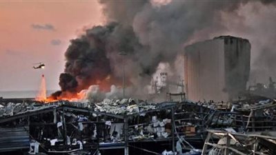 طوني خليفة يبث مشاهد مرعبة من الجو لحادث انفجار بيروت | فيديو