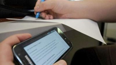 3 حالات غش وحيازة محمول ونشر على الإنترنت في رابع امتحان للدبلومات