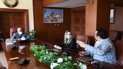 محافظ بورسعيد يلتقى وفد نقابة المهن الموسيقية | صور