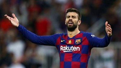 مدافع ريال مدريد السابق منتقدا بيكيه: 