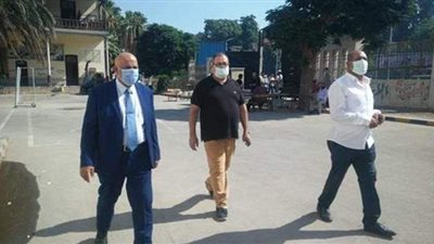 مدير تعليم الجيزة يتابع تظلمات الثانوية العامة بالسعيدية