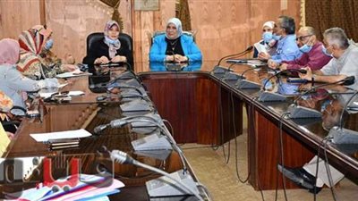 رئيسة جامعة القناة تدعو العاملين للمشاركة في التصويت بانتخابات الشيوخ