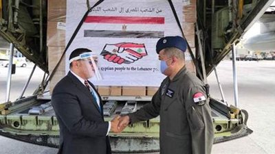 وصول أول طائرة دعم مصرية محملة بالمواد الطبية لمطار بيروت