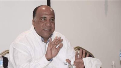 رئيس نادي الاتحاد السكندري يجتمع بفريق كرة القدم قبل مباراة الزمالك | صور