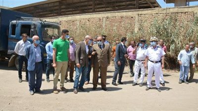 محافظ القليوبية ومدير الأمن يشهدان حملة إزالة مكبرة للمخالفات