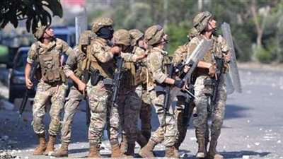 الجيش اللبناني يكثف البحث عن الضحايا في موقع انفجار بيروت