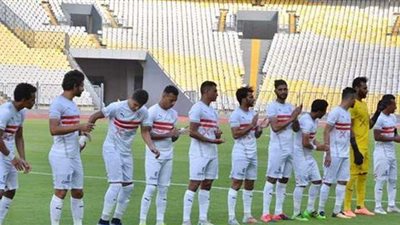 نجوم الزمالك يؤازرون فريقهم أمام المصري بالدوري