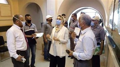 نائب محافظ الوادي الجديد تتفقد منظومة العمل بالمركز التكنولوجي بالداخلة