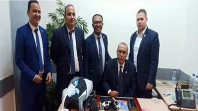 ضبط أسلحة نارية ومخدرات بحوزة راكب في مطار القاهرة