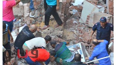 العثور على سيدة مسنة أسفل العقار المنهار بالمحلة