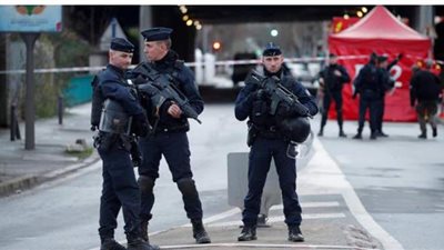 محتجز الرهائن  داخل بنك  بمدينة لو هافر يسلم نفسه للشرطة