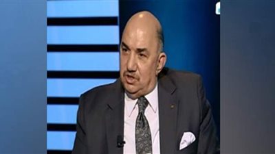 مدير الكلية البحرية الأسبق: تداول 28 مليون حاوية سنويًا بقناة السويس