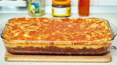 طريقة عمل بطاطس باللحمة المفرومة والبشاميل