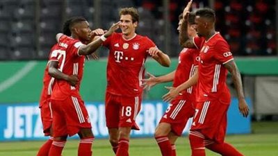 بايرن يصطدم بشالكة في افتتاح الدوري الألماني