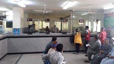 إقبال من المواطنين الراغبين بالتصالح على المراكز التكنولوجية بالمنيا | صور