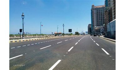 حى شرق الإسكندرية يفض تجمعات المواطنين بكورنيش البحر