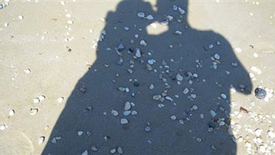 تفسير حلم القبلة في المنام وعلاقتها بانتهاء الحزن والهم والتعافي من الأمراض