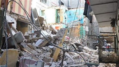 انهيار عقار مأهول بالسكان في المنصورة