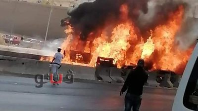 تفاصيل حريق المعادي.. تصادم سيارتين على الطريق الدائري تسبب في اشتعال النيران.. وتفحم 7 سيارات وإصابة 5 أشخاص