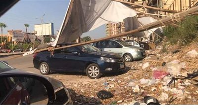 سقوط  لافتات الدعاية الانتخابية في المنصورة على السيارات| صور
