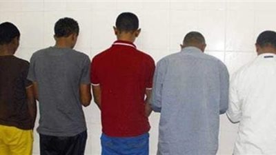 ضبط لصوص أغطية الغرف الخاصة بكابلات شركة اتصالات في بورسعيد