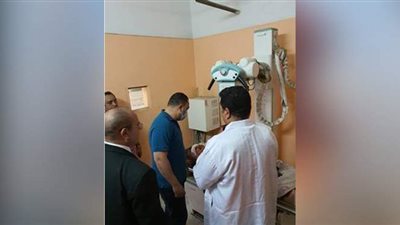 نائب  محافظ الدقهلية يزور مصابي حادث انهيار عقار المنصورة