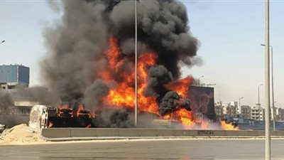 إدارة المرور تعيد فتح الطريق الدائرى عقب رفع آثار حادث التصادم