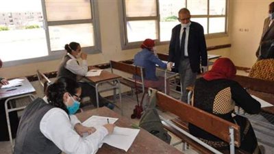 في سادس أيام الدور الأول.. 738 ألفا و114 طالبا وطالبة بالدبلومات الفنية يؤدون الامتحان