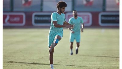 أحمد الشيخ ينتظم في مران الأهلي