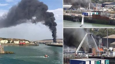 حريق هائل في ميناء ساسكس البريطاني جراء انفجار | فيديو وصور