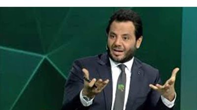 إعلامي لبناني مهاجما المسئولين: مجموعة لصوص وعليهم الرحيل فورا